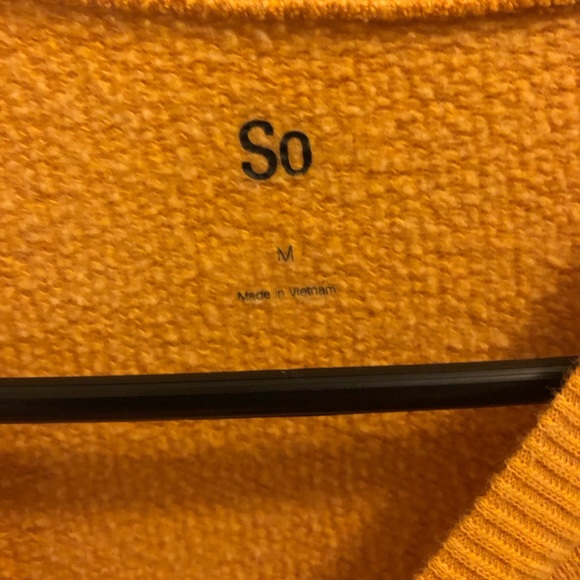 Cozy SO brand Sweatshirt - Picture 3 of 4